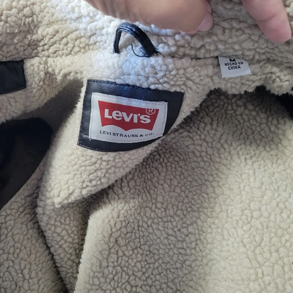 Levi's men brown faux leather with sherpa heavy jacket M